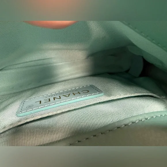 CHANEL CC flap bag pearly turquoise - Picture 9 of 10